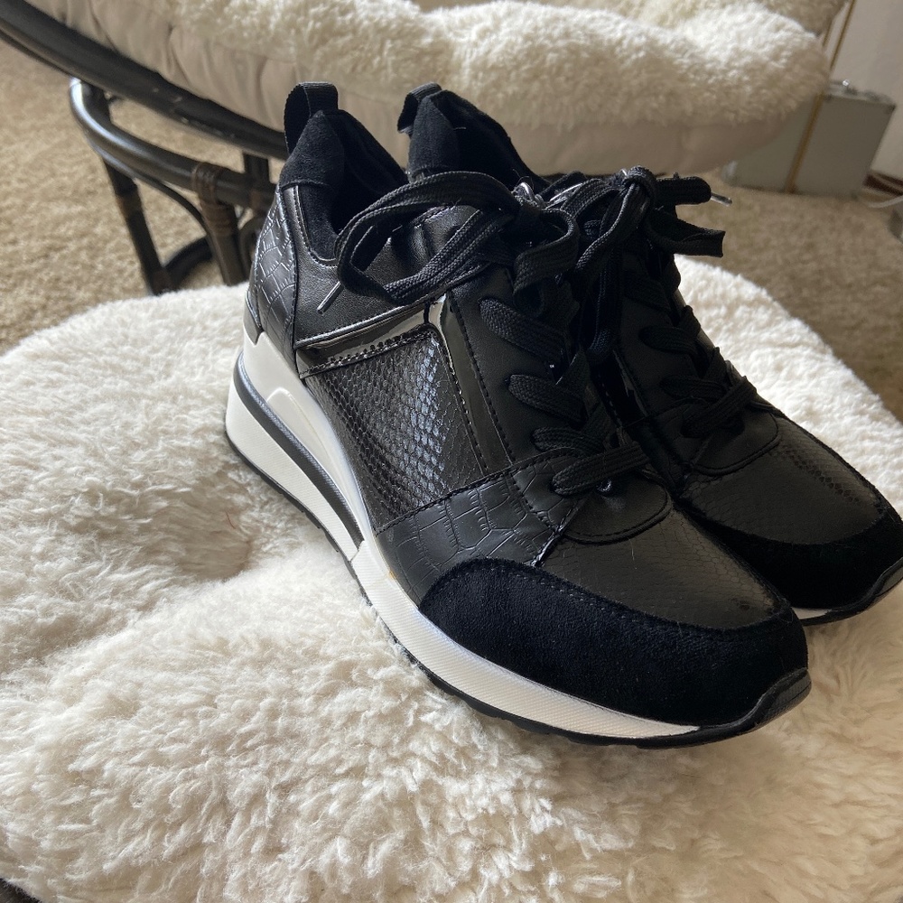 Yolanda Zula Sneaker